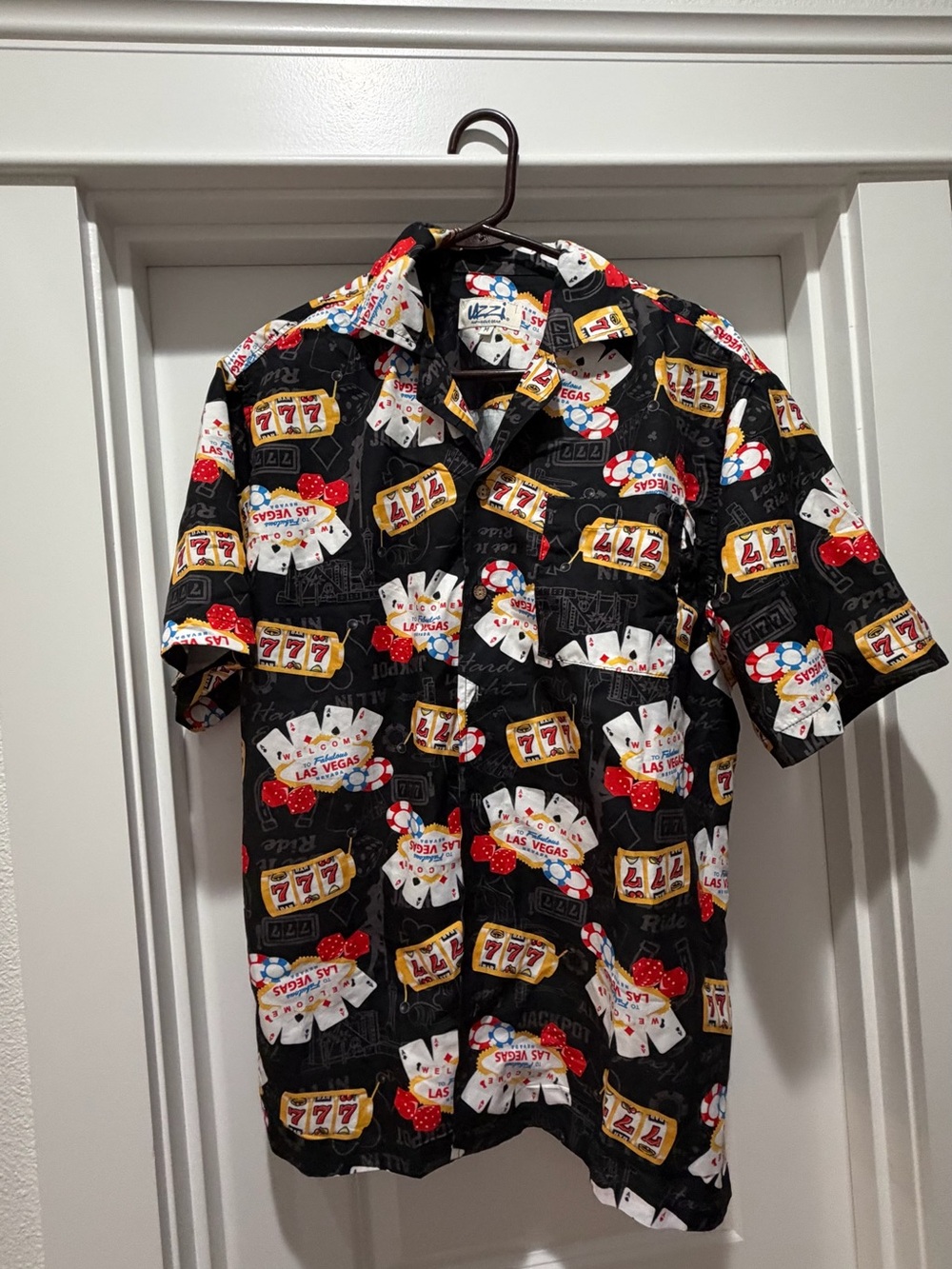 UZZI like new Las Vegas Print Short-Sleeve Shirt - Black | M